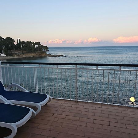 Hotel Grifeu Llanca Luaran gambar