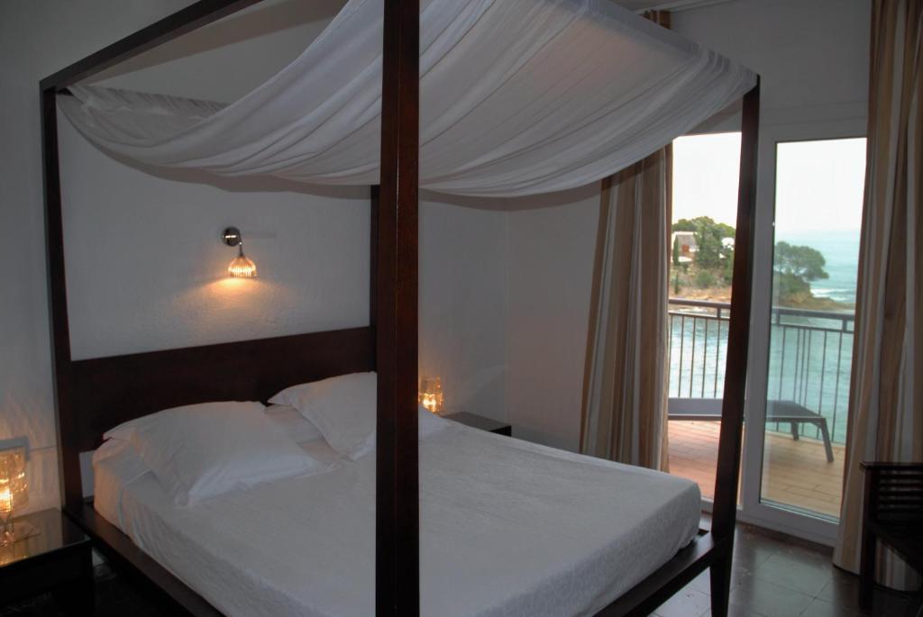 Hotel Grifeu Llanca Luaran gambar